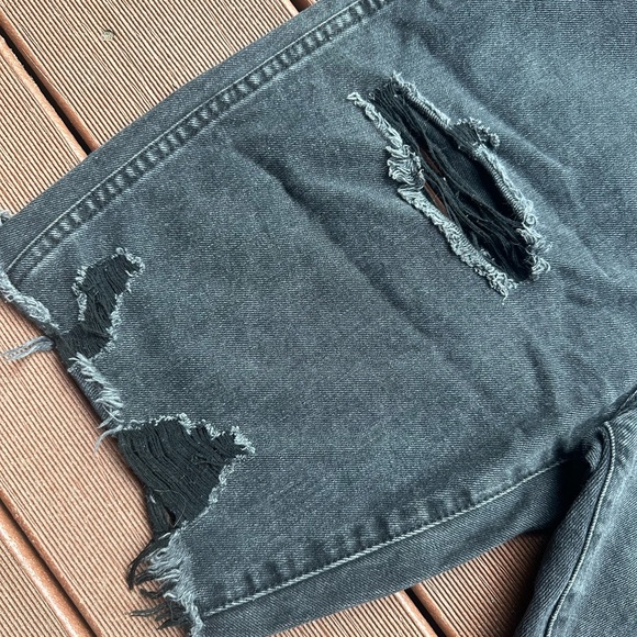 ZGY DENIM black ripped shorts $78 - Picture 3 of 8
